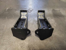 Load image into Gallery viewer, YAMAHA 4-ZINGER FOOT PEGS