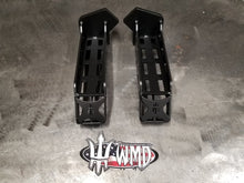 Load image into Gallery viewer, 88-89 TRX250R FOOT PEGS